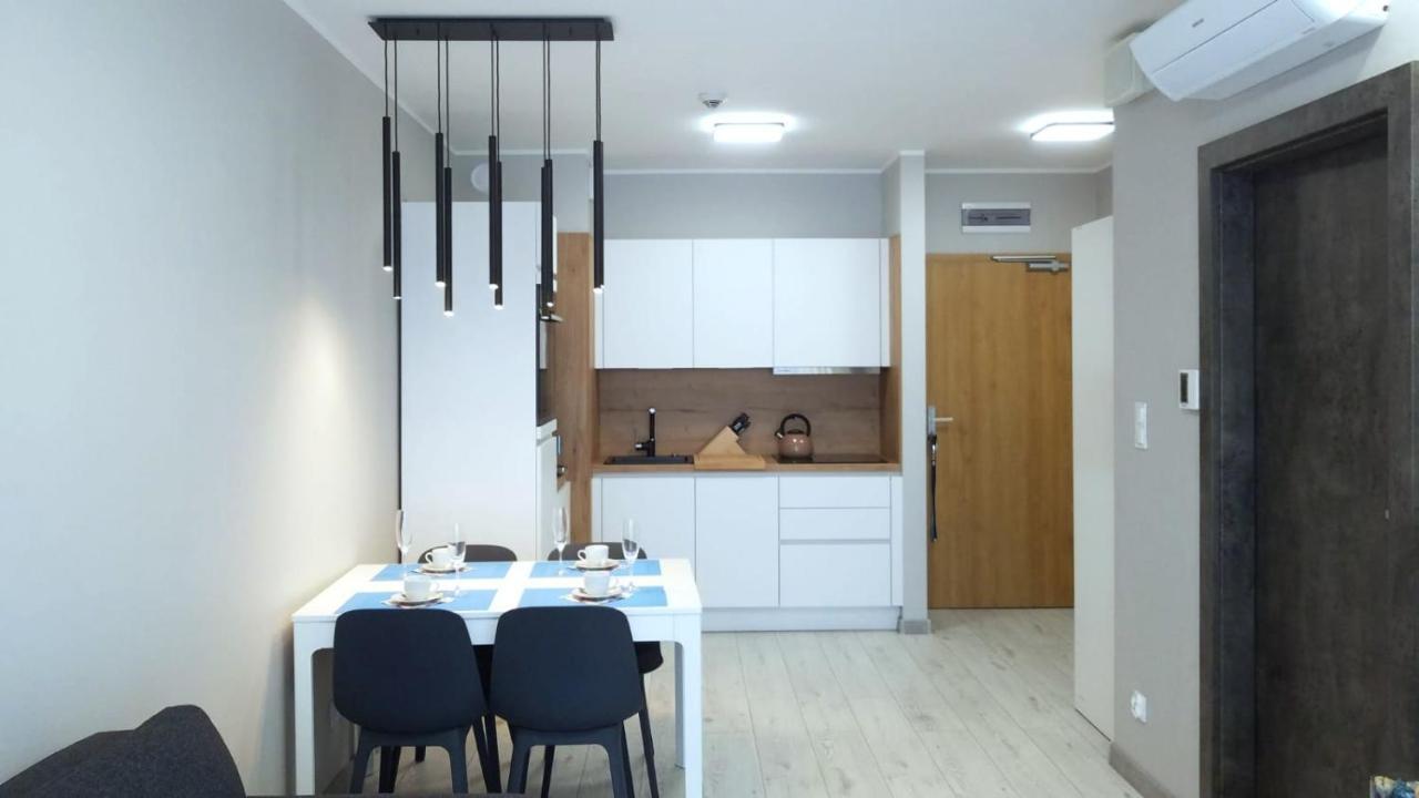 Private Apartment, Aircondition, Hd Tv Pl & De, Wifi, Garage, Fully Equipped, Near Beach Kolobřeh Exteriér fotografie