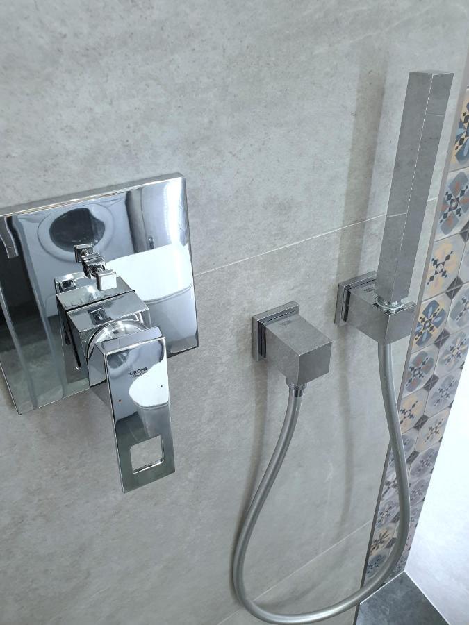 Private Apartment, Aircondition, Hd Tv Pl & De, Wifi, Garage, Fully Equipped, Near Beach Kolobřeh Exteriér fotografie